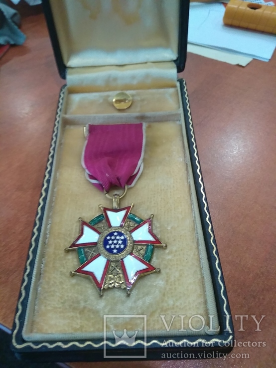 Орден «Легио́н почёта» (англ. Legion of Merit). В родной коробке., фото №2