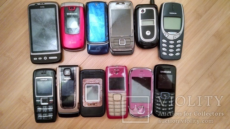 Лот мобильных телефонов
