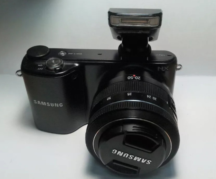 Фотоаппарат Samsung NX2000 20-50mm Матрица 23.5 × 15.7 мм, 20.3 Мп, фото №2
