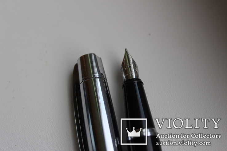 Перьевая ручка Sheaffer 300, Glossy Black featuring GT (Перо M), фото №9