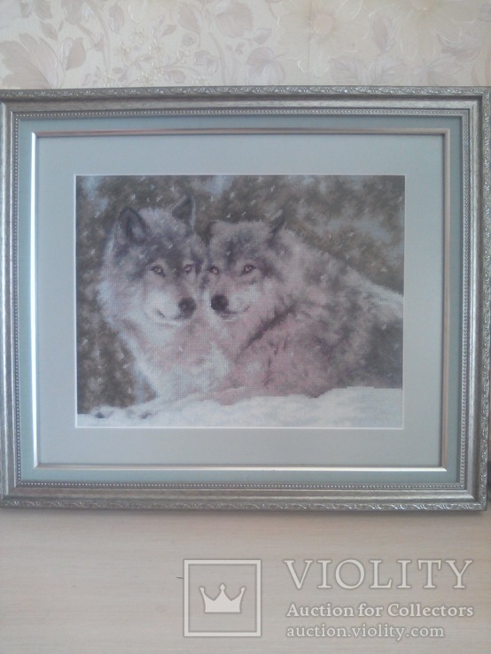 Картина "Два волка" вышивка