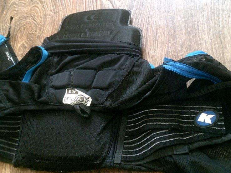 K-TEC спорт жилет с спинным протектором + шорты, numer zdjęcia 9