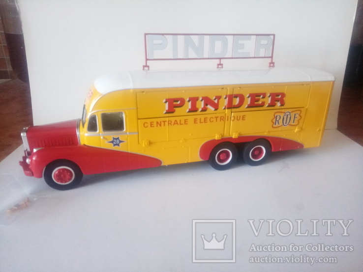 Bernard 28 Electrical Truck Pinder Circus (1951)  1:43, фото №3