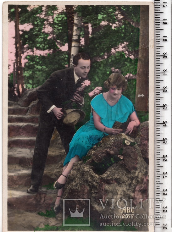 Старинная открытка. 1932 годa. Фэнтези, пара мужчина женщина.