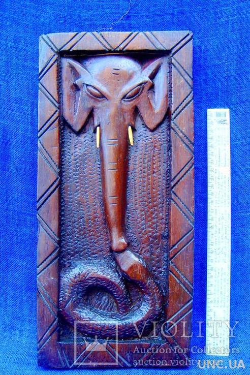 Африканское деревянное панно Слон со змеей. Ручная работа, фото №3