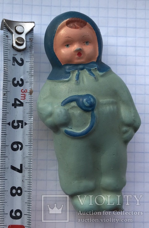  Малыш  с погремушкой,50-гг.,пищалка