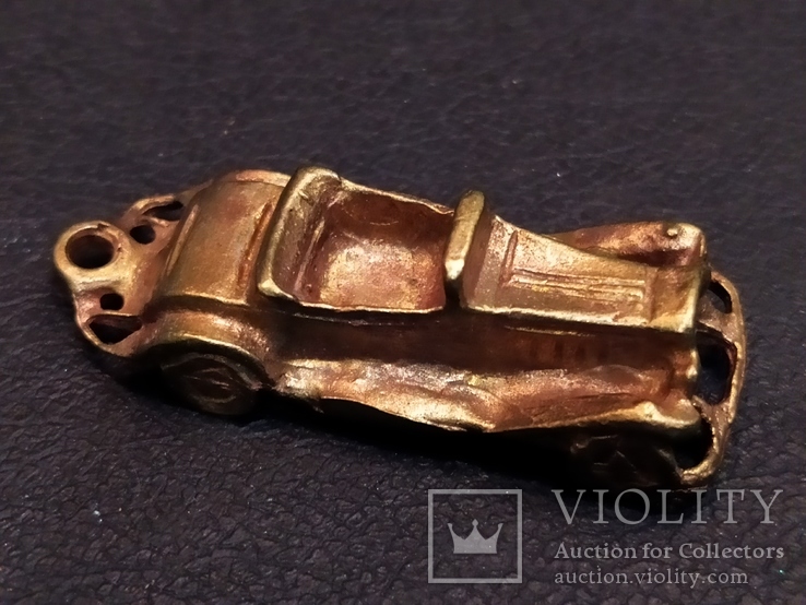 Автомобиль старинный бронза брелок кулон коллекционная миниатюра