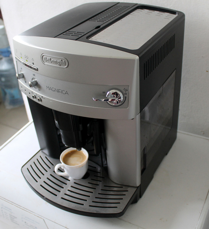 Кофемашина автоматическая зерновая Delonghi ESAM 3100 Италия, фото №7