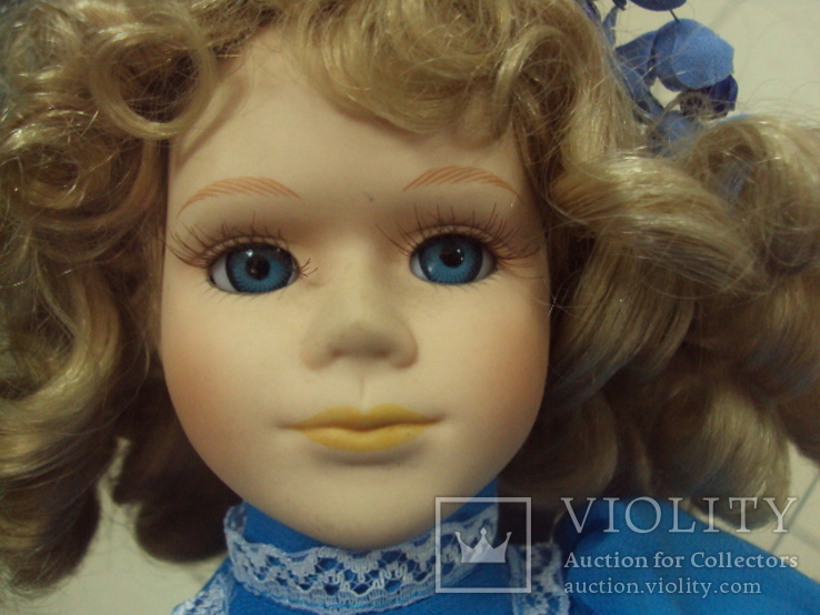 Кукла фарфоровая в голубом платье 35 см, фото №11