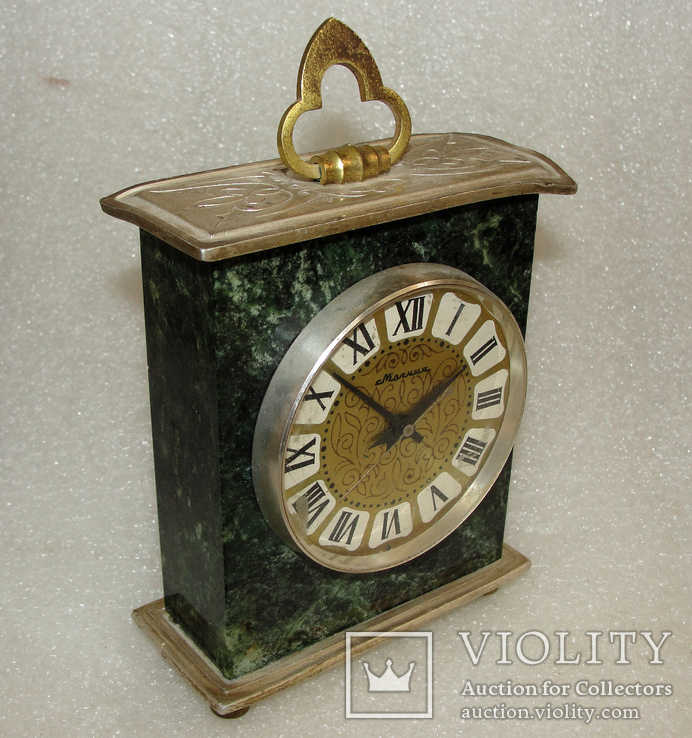 Настольные советские часы Молния на ходу, фото №3