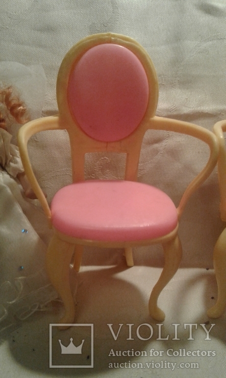 Трое на розовых креслах, фото №7