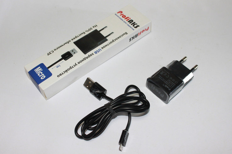 Зарядное устройство ProfiAks USB 1A + кабель Micro Usb