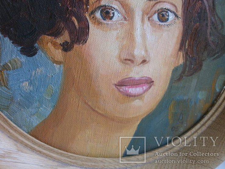 Портрет девушки в круглой раме. ДВП, масло. худ Бабышева Любовь, 2005, фото №4