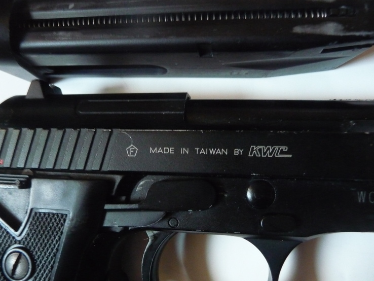 Pneumatyczny pistolet KWC Beretta M92 +skór.kabura + 6 balonov+100 kul, numer zdjęcia 8