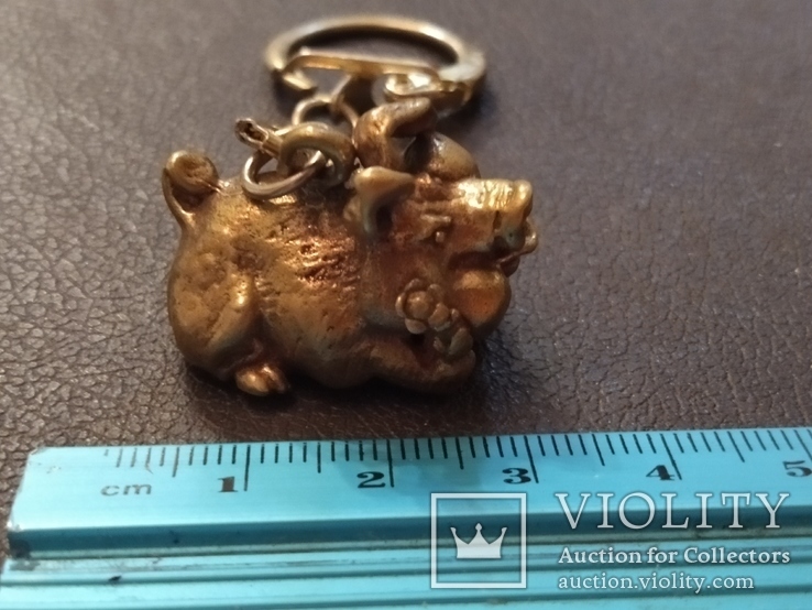 Свинья в мечтах коллекционная миниатюра бронза брелок, фото №5