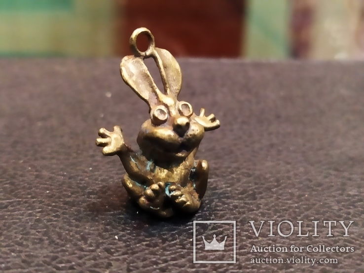 Зайка веселый бронза коллекционная миниатюра брелок, фото №3
