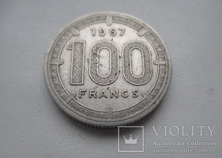 100 франков Экваториальная Африка - 1967 год."Толстая"