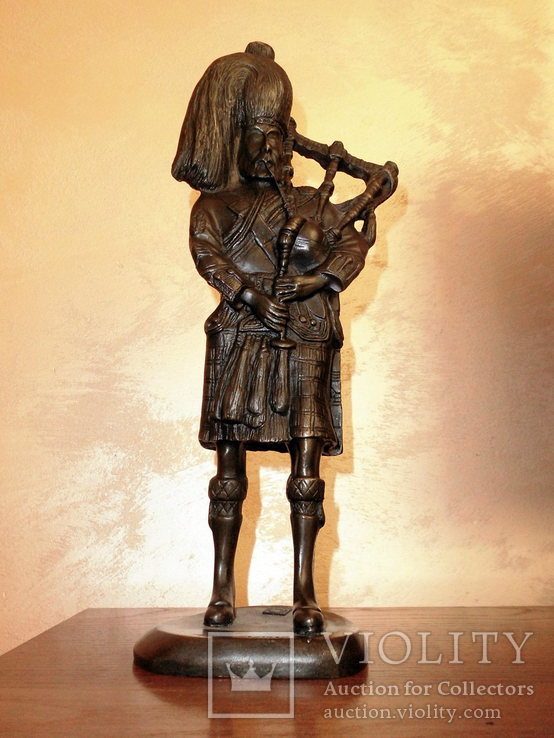 Шотландский Волынщик. Высокая каминная статуэтка. Бронза. Франция, фото №2