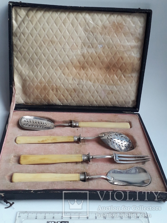 Квартет сервировочных приборов в коробке, серебро, слоновая кость, Франция, XIX