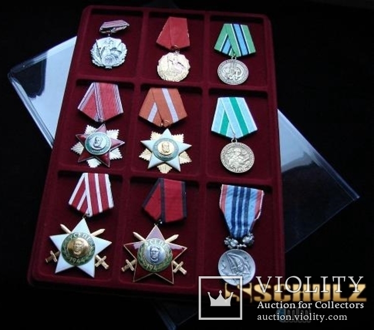 Планшет на 9 наград и медалей + прозрачный футляр MM-Schulz Польша, фото №3