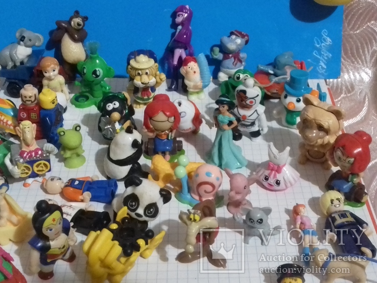 Много маленьких игрушек из "Киндер-сюрприза", фото №3