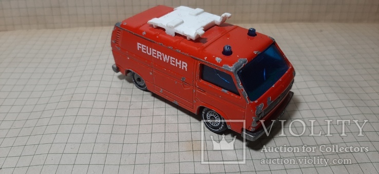 Машинка пожарная.  VW Transporter. Feuerwehr. 1331 Siku .made in W.-Germany, фото №5
