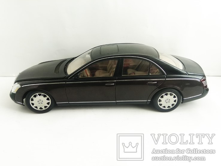 1:18  Avtoart Maybach 57, фото №2