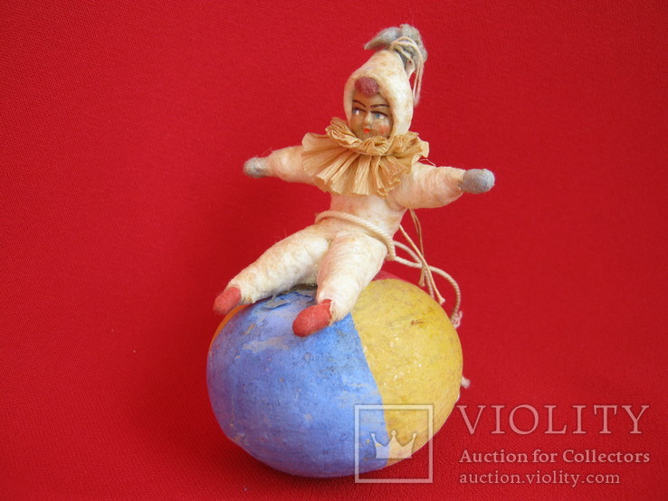 Девочка-клоунесса на шаре. Довоенная игрушка., фото №2