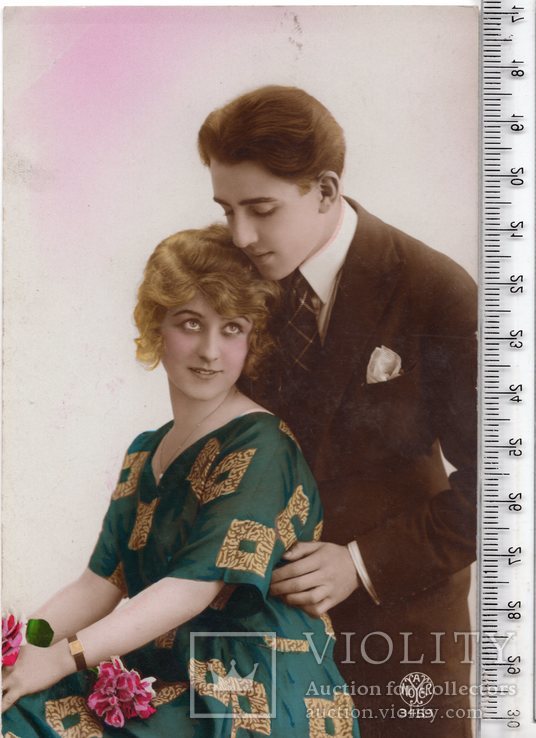 Старинная открытка. До 1945 годa. Фэнтези, пара мужчина женщина.