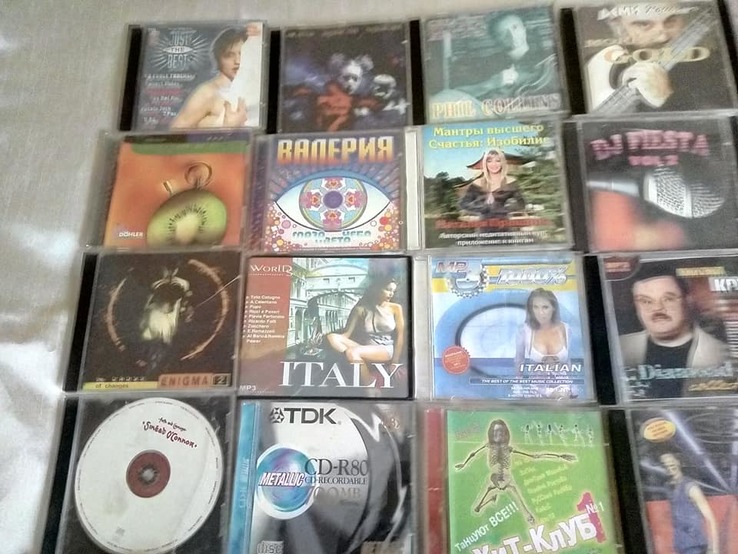 DVD и CD диски большой лот 68 шт. и подставка., фото №10