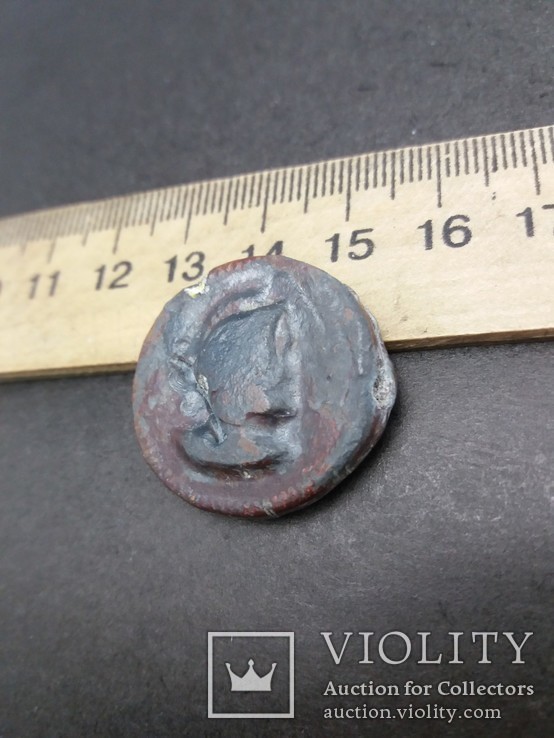 Большая античная монета или жетон, фото №4