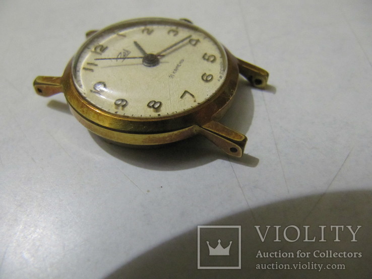 Часы Заря (женские) AU d:2,5 см СССР.