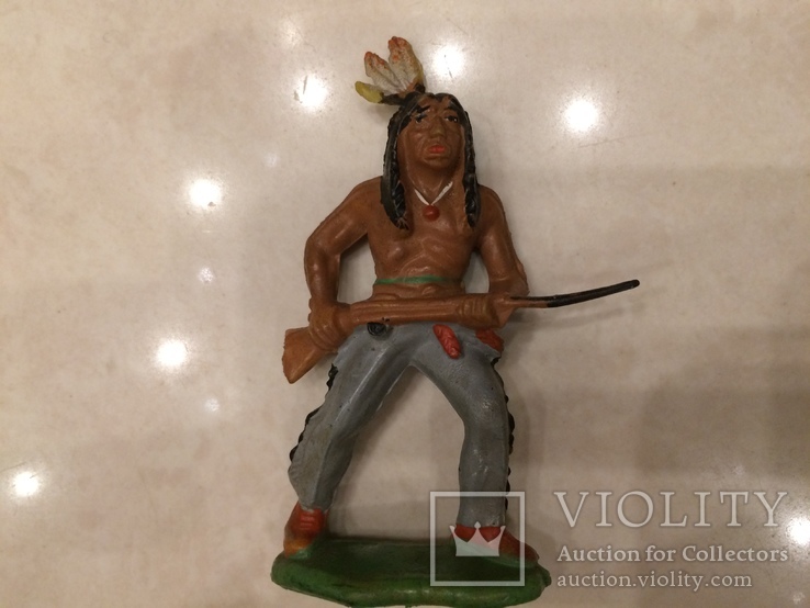 Индеец Перья Ствол целое  в состоянии из каталога  Индейцы ковбои гдр 78