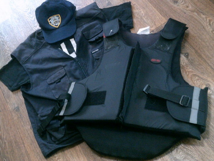 Защитный комплект (жилет.футболка ,кепка), photo number 2