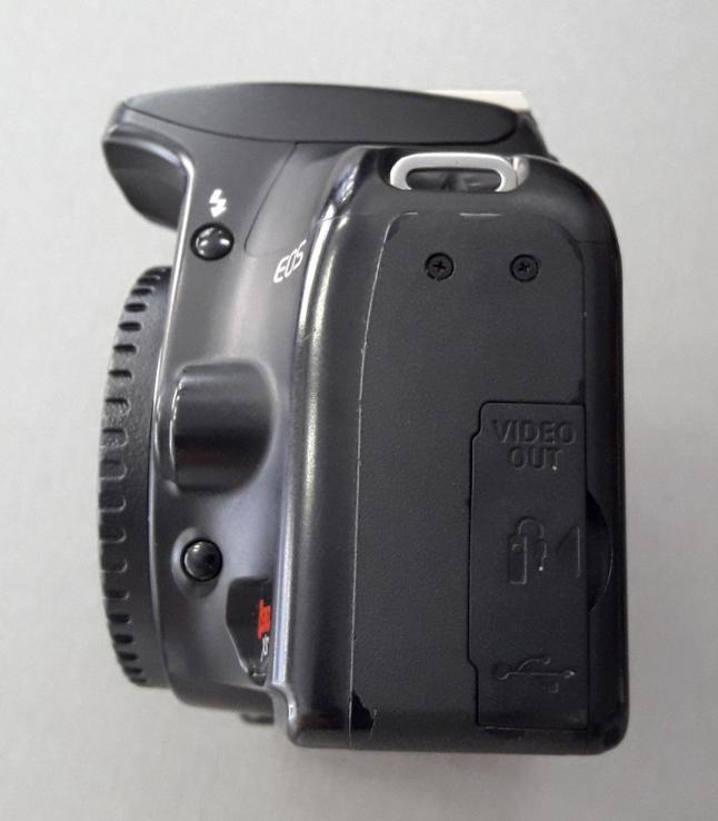 Canon EOS 1000D (Rebel XS) body, фото №3