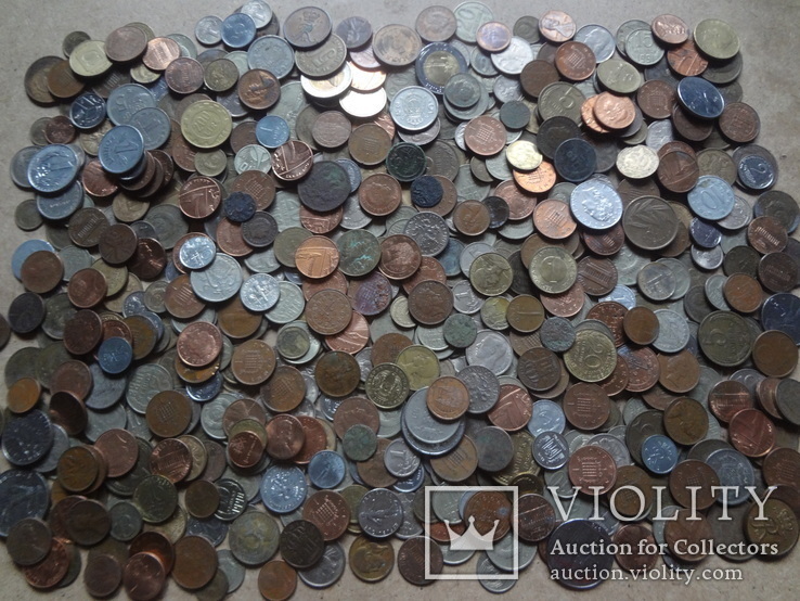 Супер- Гора монет с нашими и зарубежными (617 штук.)