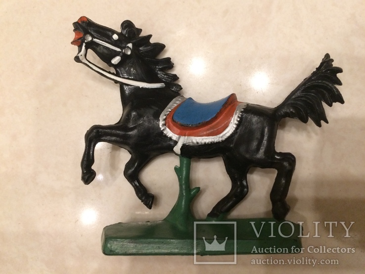 Конь рыцаря в коллекцию Индейцы ковбои гдр 28