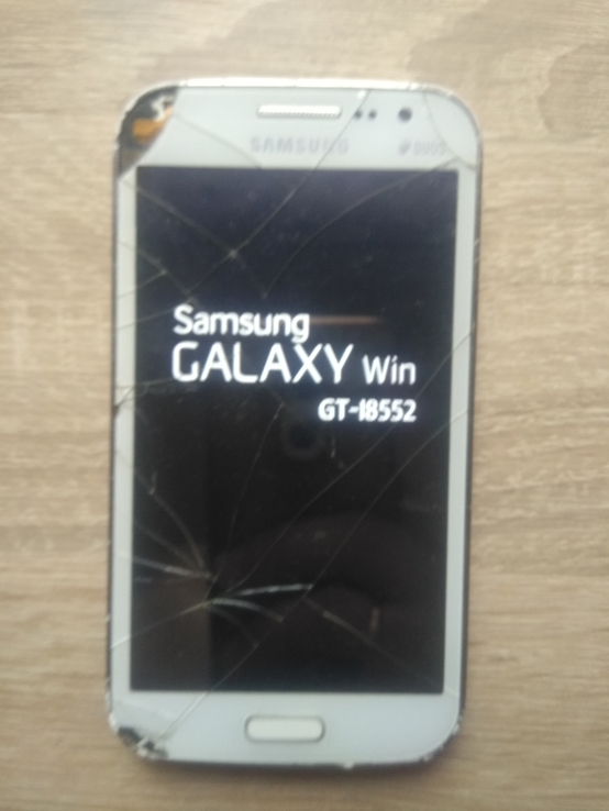 Samsung Galaxy Win GT-I8552