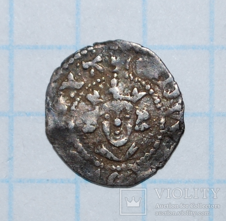 Монета средневековой Англии. Вес 0,29 г.
