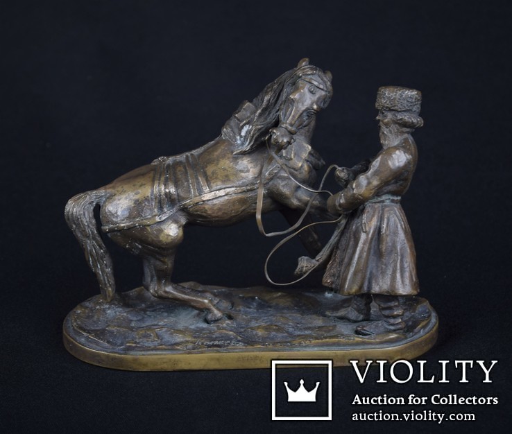 Бронзовая статуэтка Крестьянин с конем, фото №2