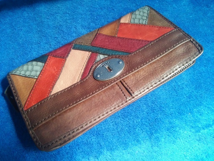 Добротный кожаный кошелек: FOSSIL., фото №3