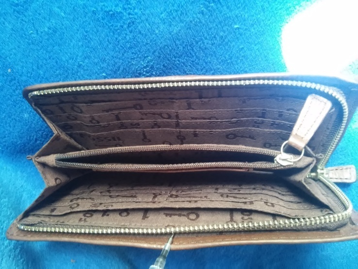 Добротный кожаный кошелек: FOSSIL., фото №10