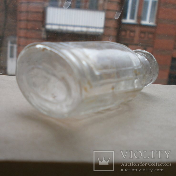 Маленькая стеклянная бутылочка с царским гербом. 62мм, фото №5