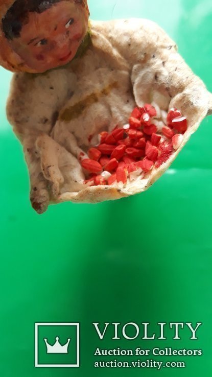 Елочная игрушка Девочка с ягодами папье - маше, фото №3