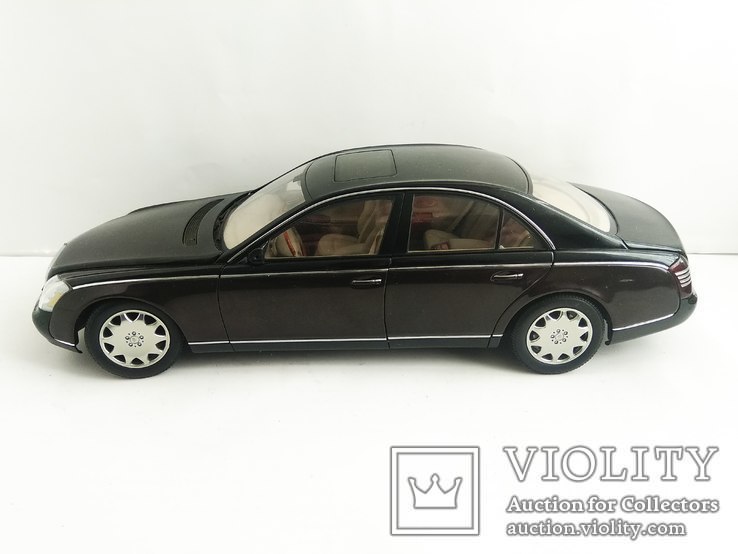 1:18  Avtoart Maybach 57, фото №2