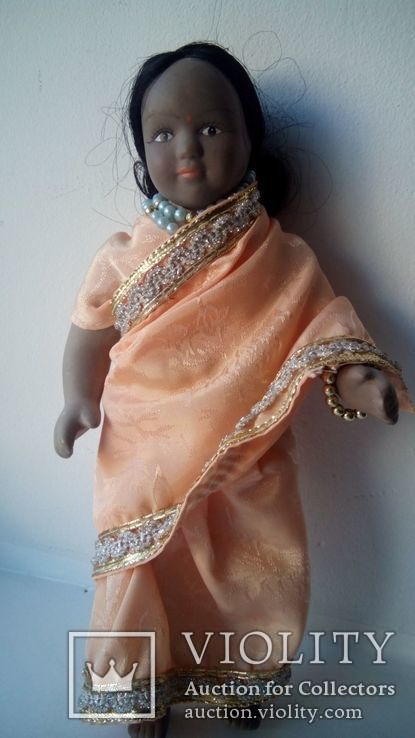 Кукла этническая полностью фарфоровая в национальном Индианка Европа, фото №3