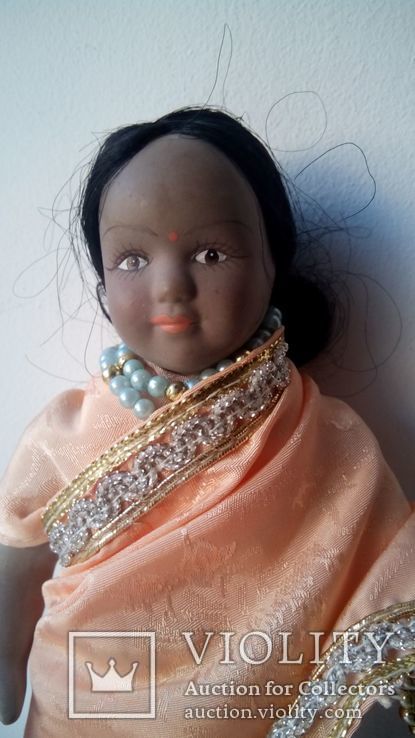 Кукла этническая полностью фарфоровая в национальном Индианка Европа, фото №4