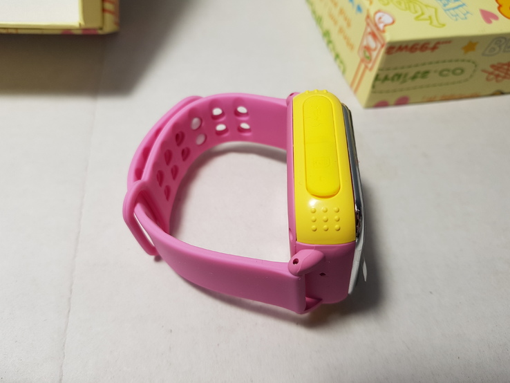 Детские телефон часы с GPS трекером, камерой Q200 Pink, фото №7