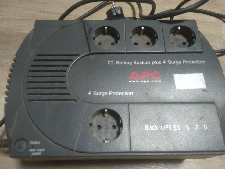 ИБП APC Back-UPS ES 525