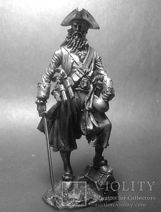 Золотой век пиратства. Э́двард Тич  по прозвищу Чёрная Борода.( 1680-1718г.)